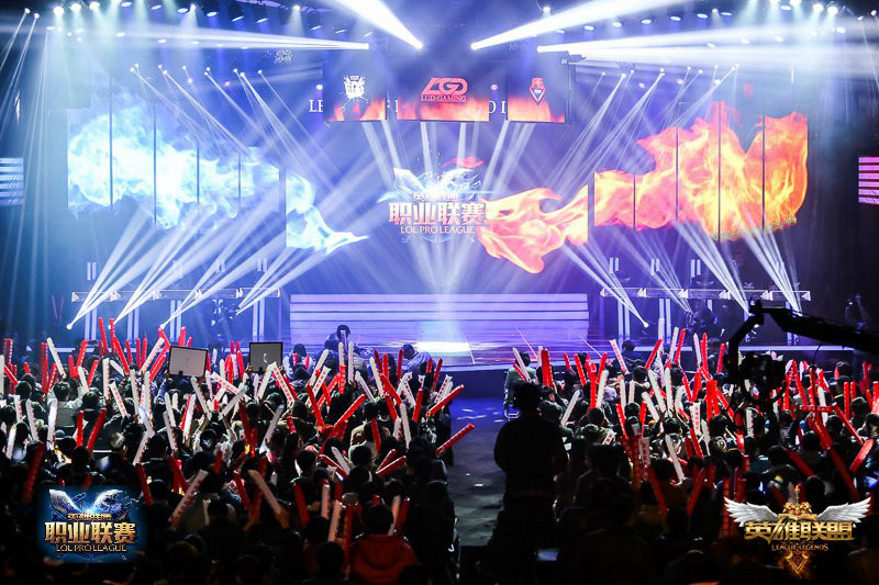 S15决赛前垃圾话环节，Bin：我会把Zeus打穿线。